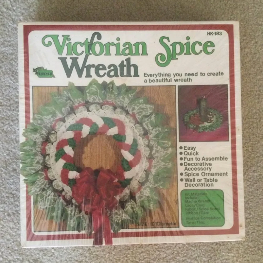 Vintage Christmas Victorian Spice Wreath Craft Kit NEW 19” Diameter